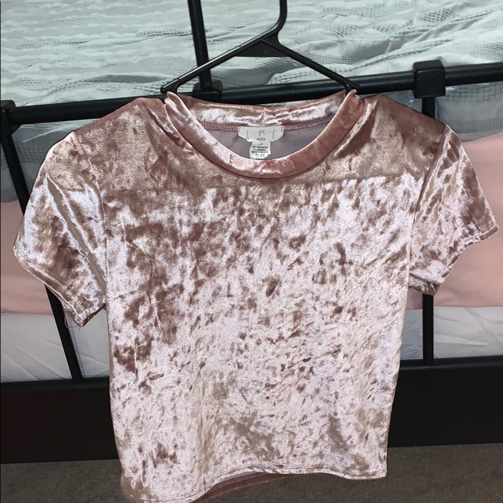 Shirt/ crop too
